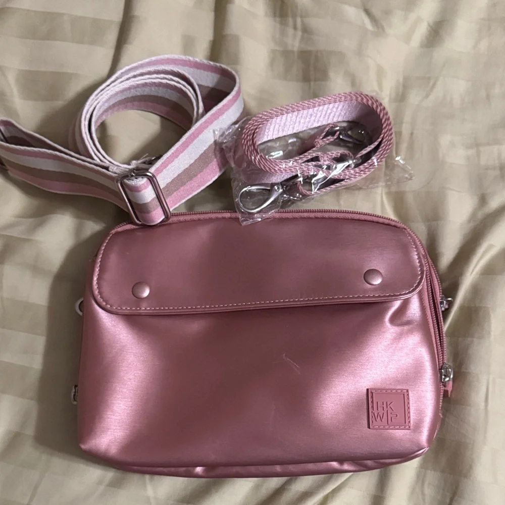 IHKWIP Everyday Essentials crossbody bag in metallic rose gold - Picture 6 of 7